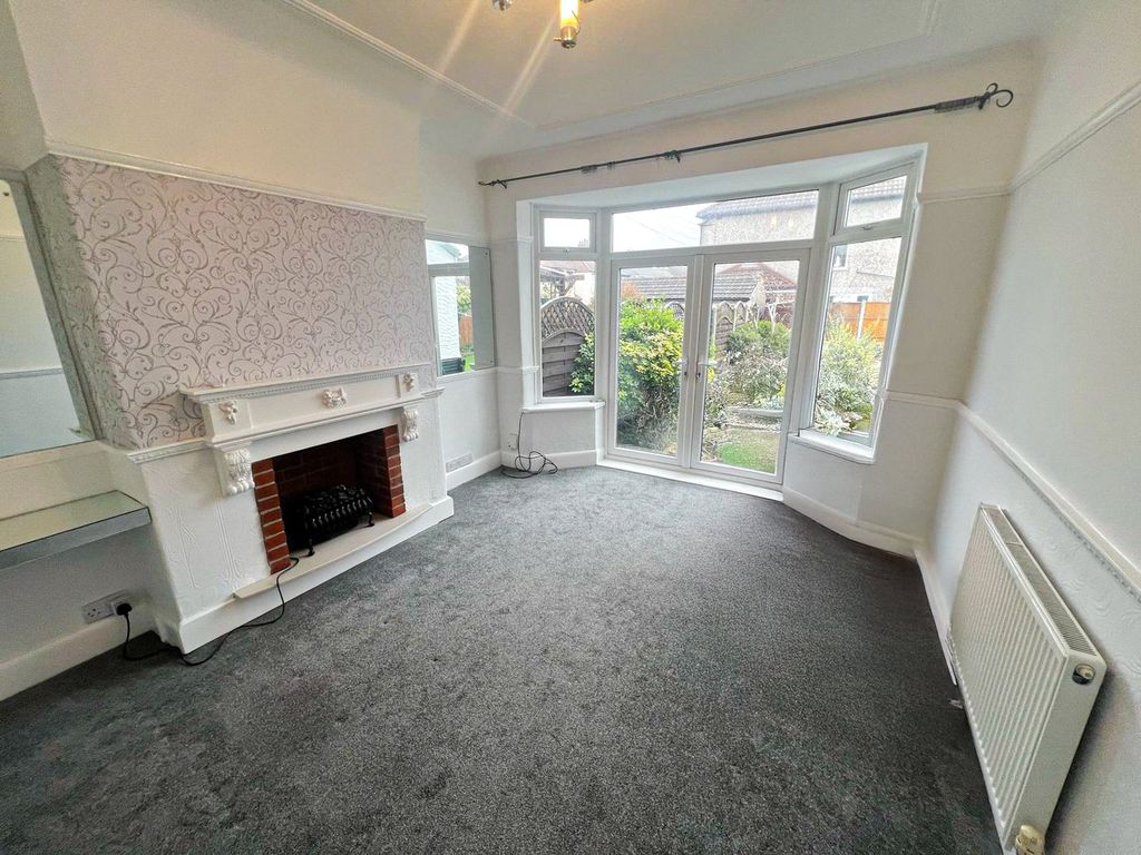 Property photo 2 of 17 Picture No. 10