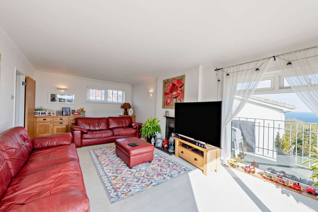 Property photo 2 of 73