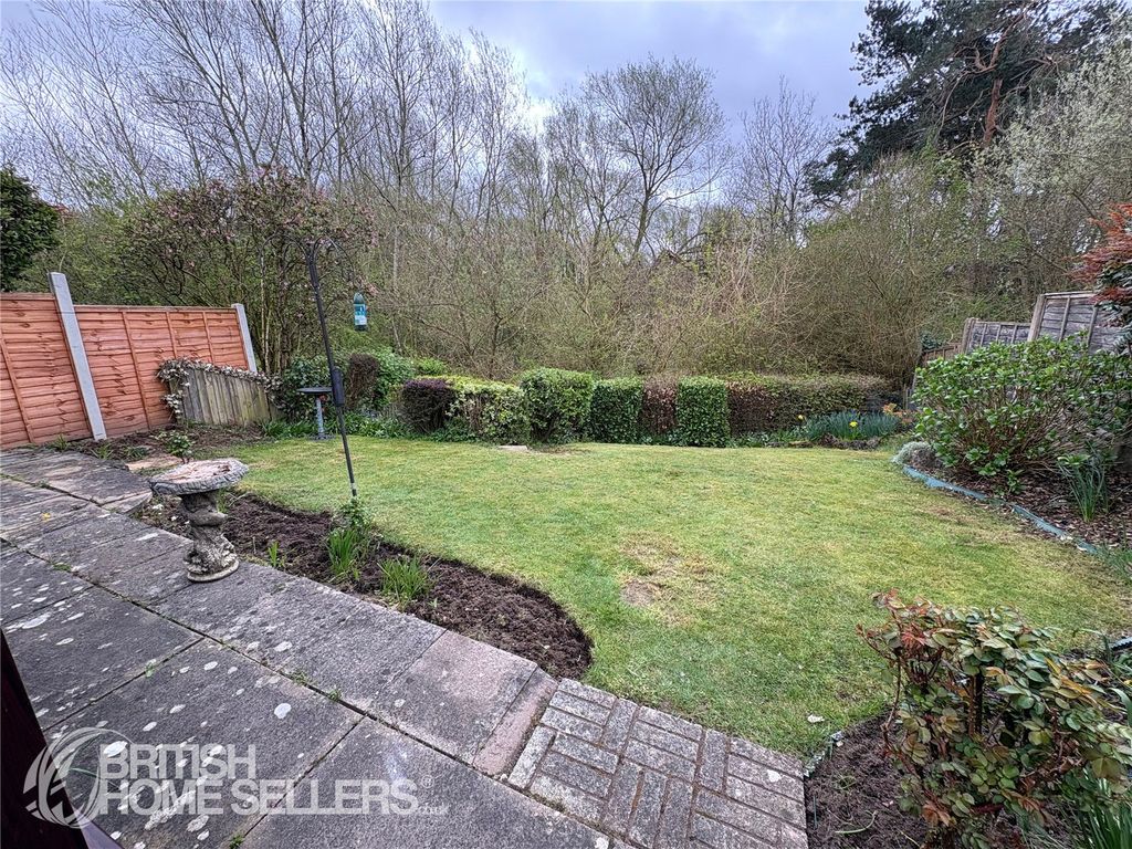 Property photo 2 of 17 Picture No. 14