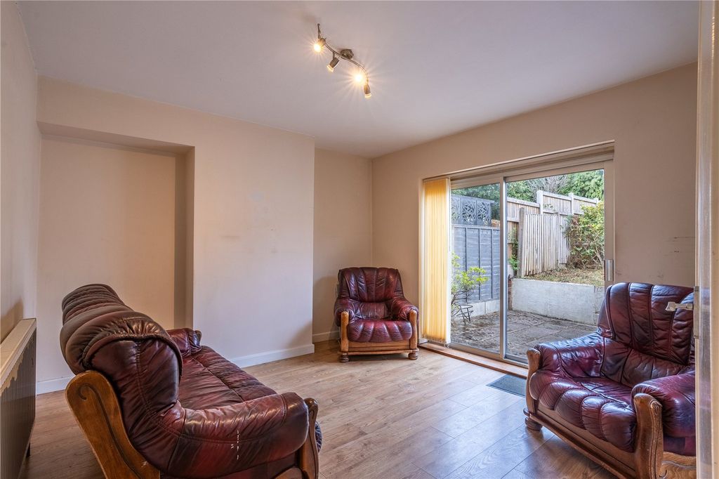 Property photo 2 of 23 Picture No. 25
