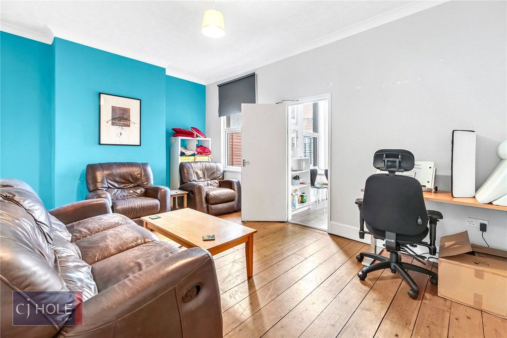 Property photo 2 of 10 Picture No. 37