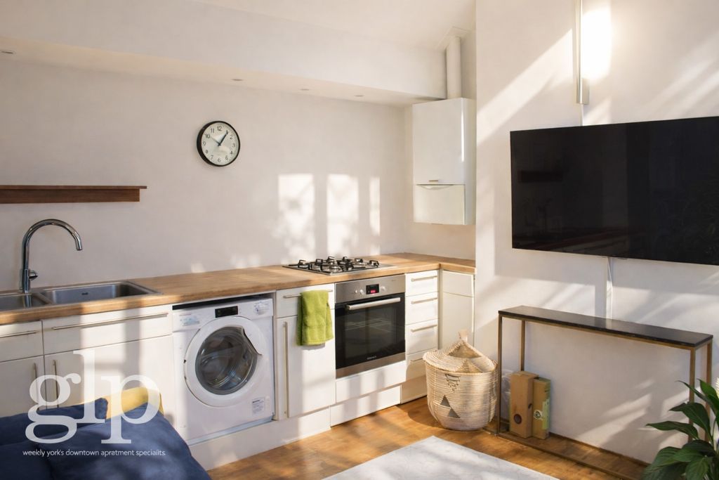 Property photo 2 of 9 3137682