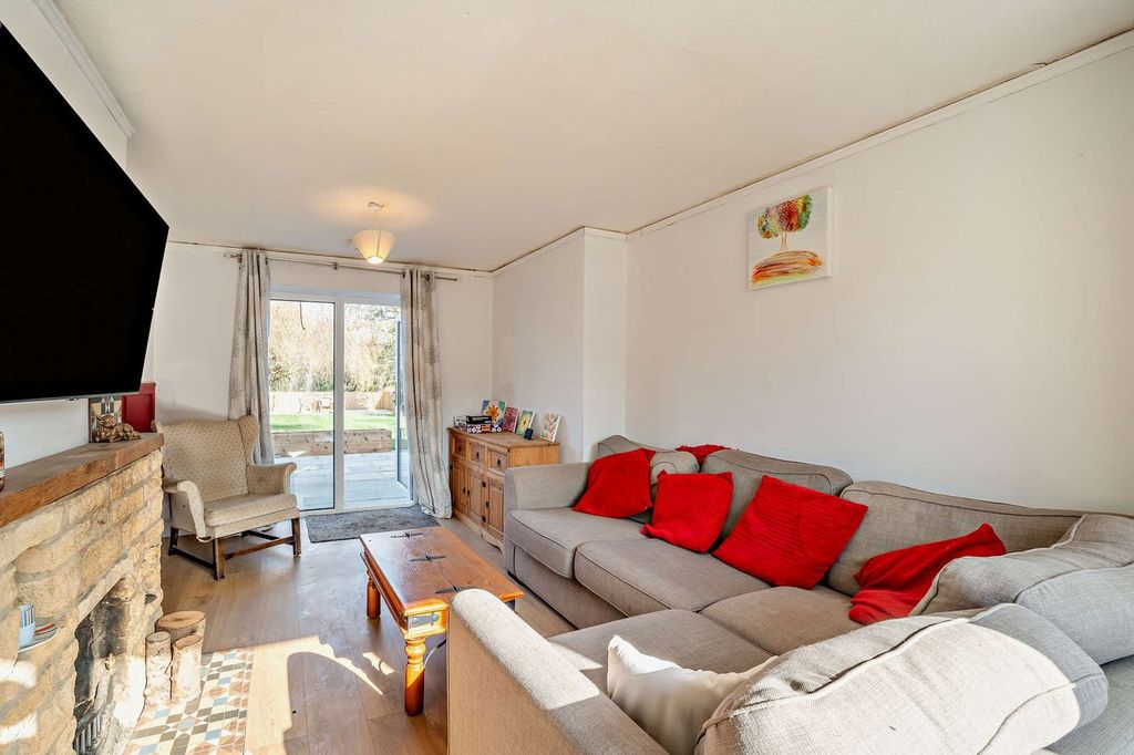 Property photo 2 of 39