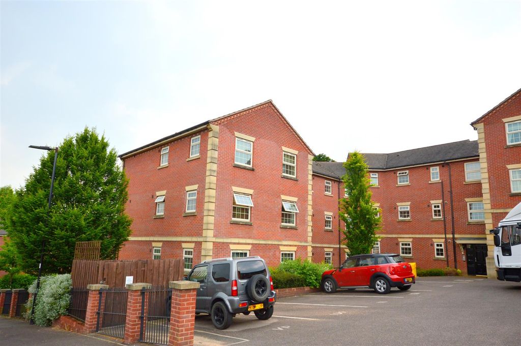 Property photo 3 of 15 External