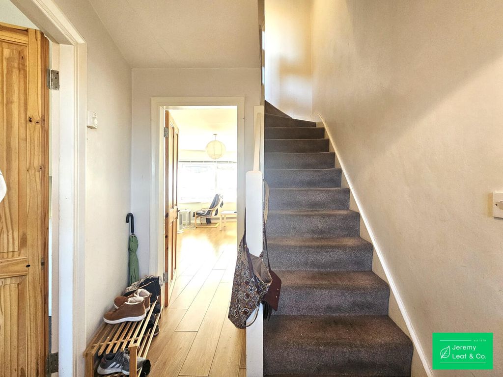 Property photo 3 of 10 Hallway