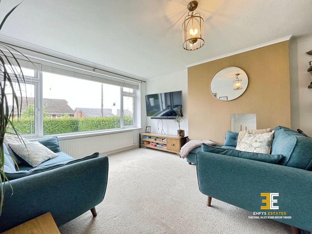 Property photo 2 of 34