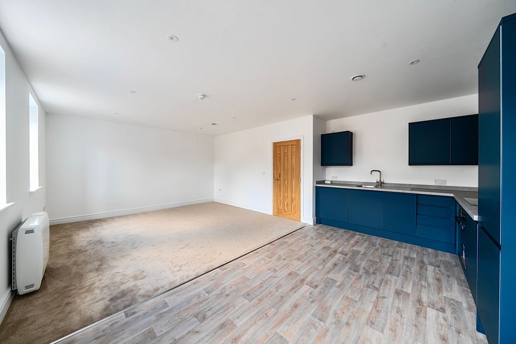 Property photo 2 of 10 1448346-9-69E63Ac9B3B12