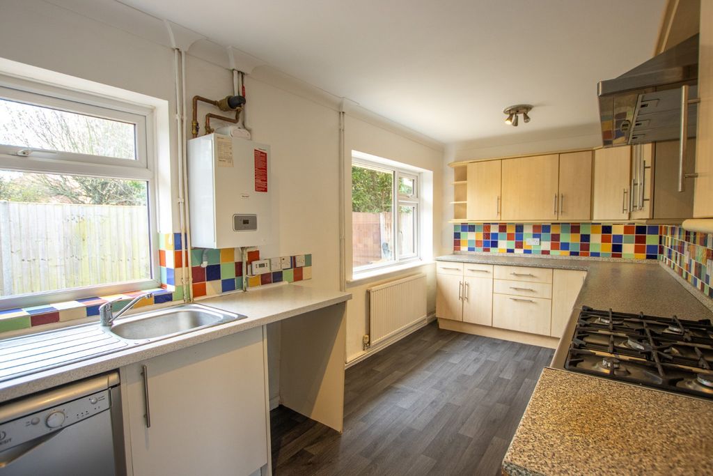 Property photo 3 of 18 4632006