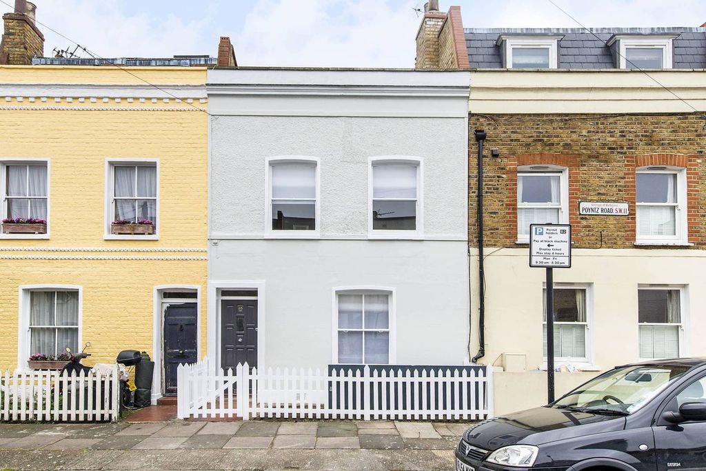 Property photo 2 of 11