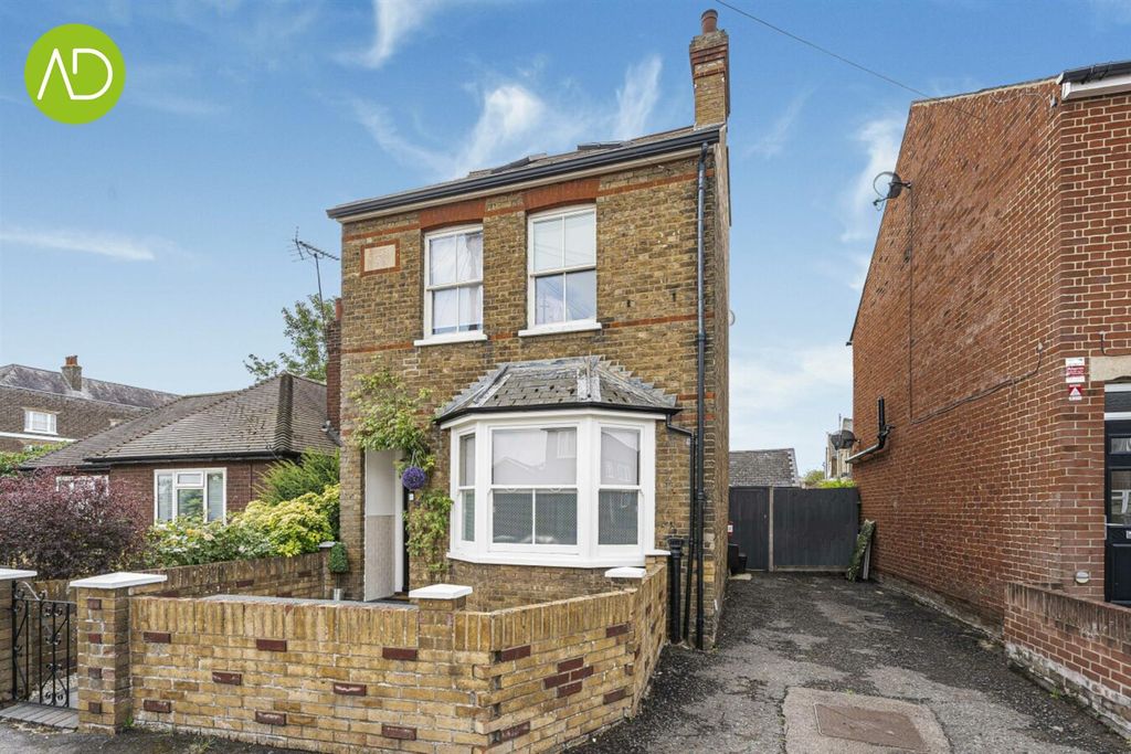 Property photo 2 of 35 35.Png