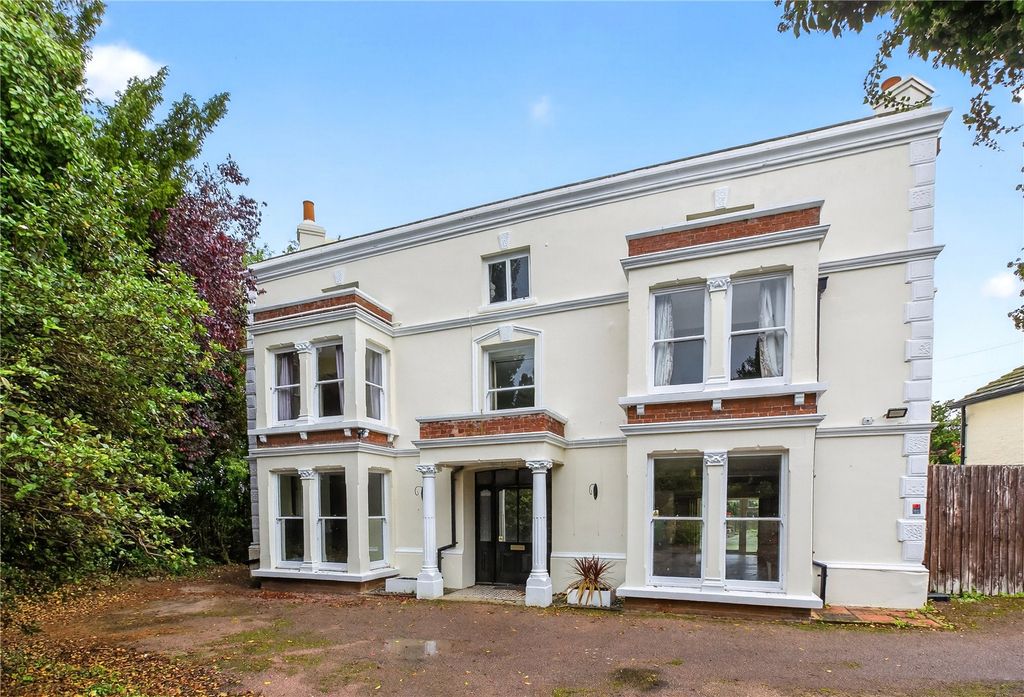 Property photo 1 of 17 Picture No. 12