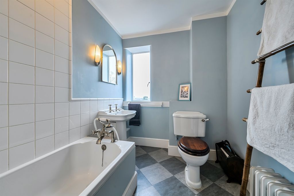 Additional image 11 of 3 bed flat for saleForty Hill, Enfield EN2