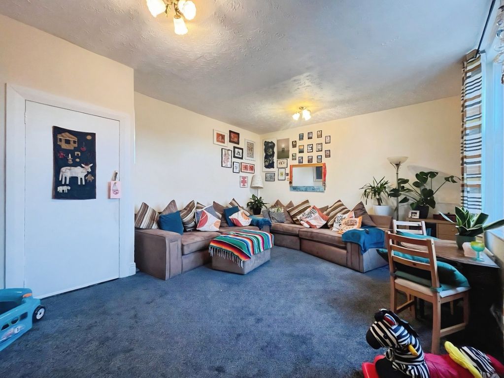 Property photo 2 of 16 4602544