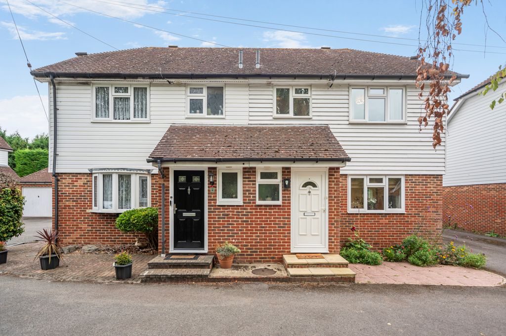 Property photo 1 of 19 Front View