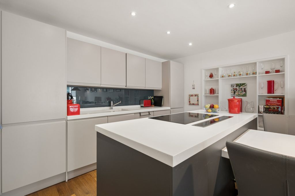 Property photo 3 of 16 Kitchen
