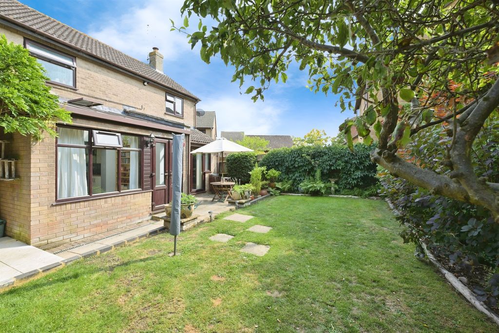 Property photo 2 of 18