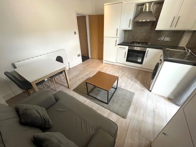 Property photo 2 of 9 7