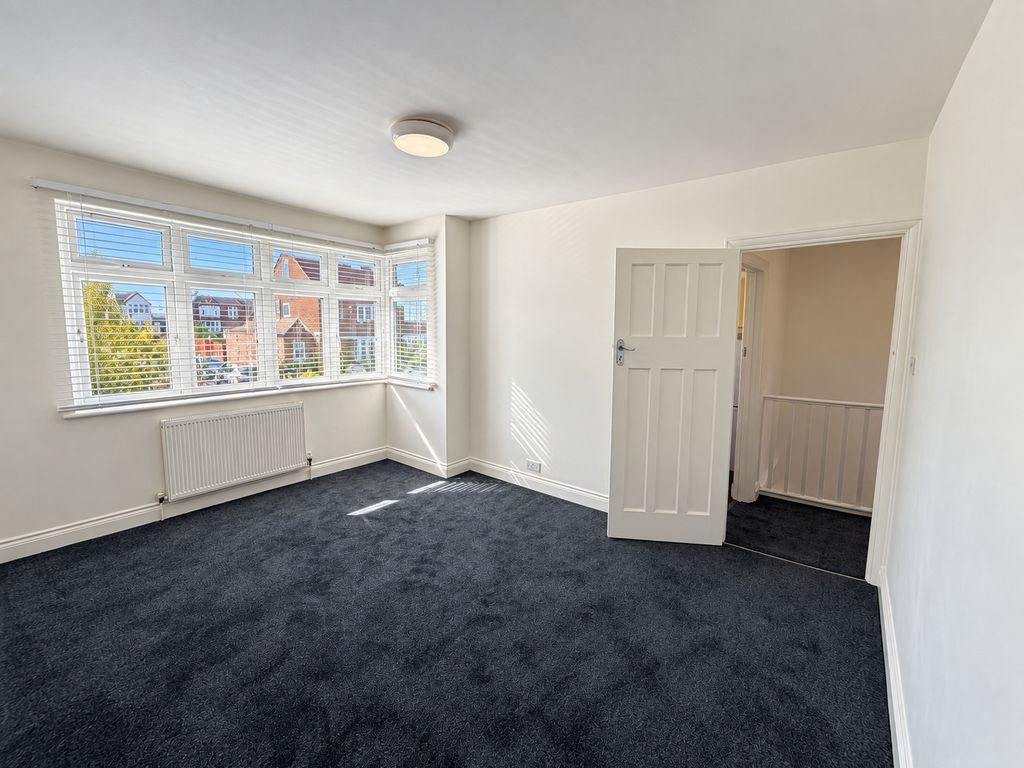 Property photo 2 of 10 Photo 11