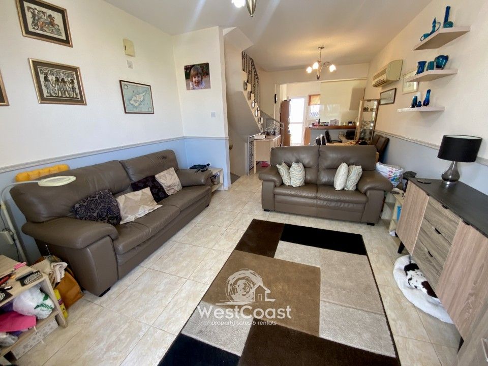 Property photo 2 of 25