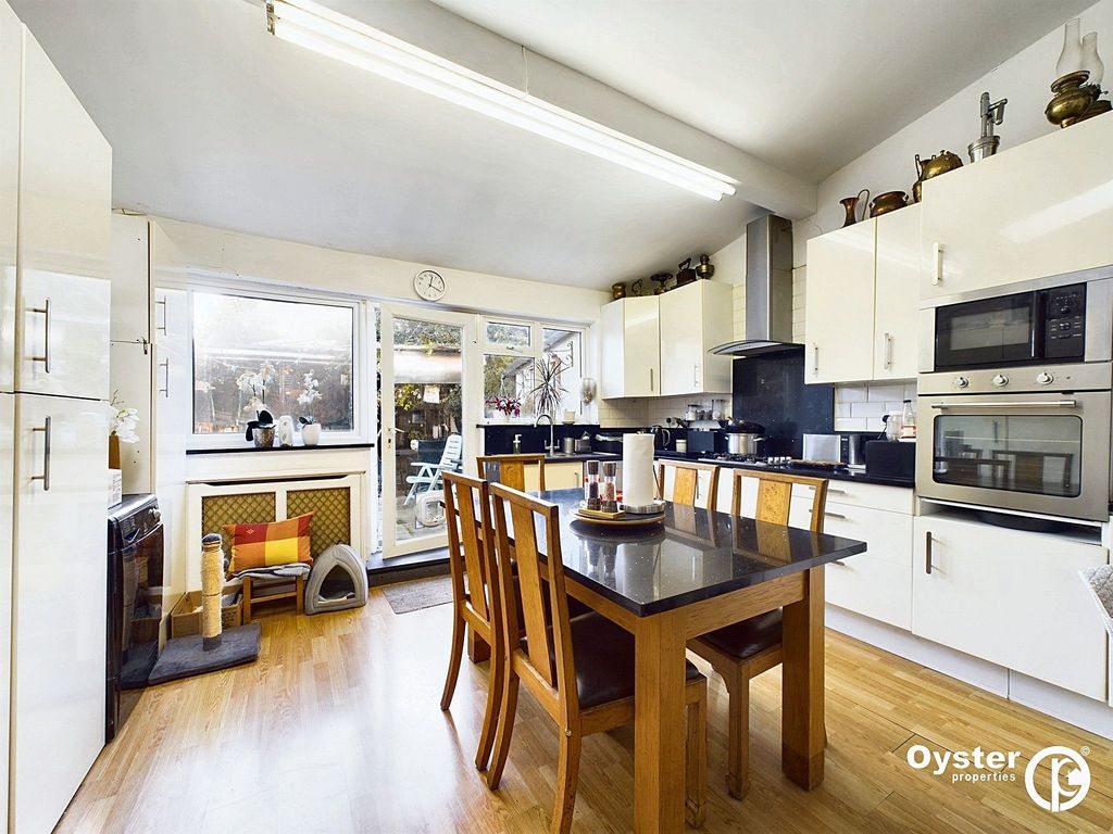 Property photo 3 of 26 Kitchen/ Dining Area