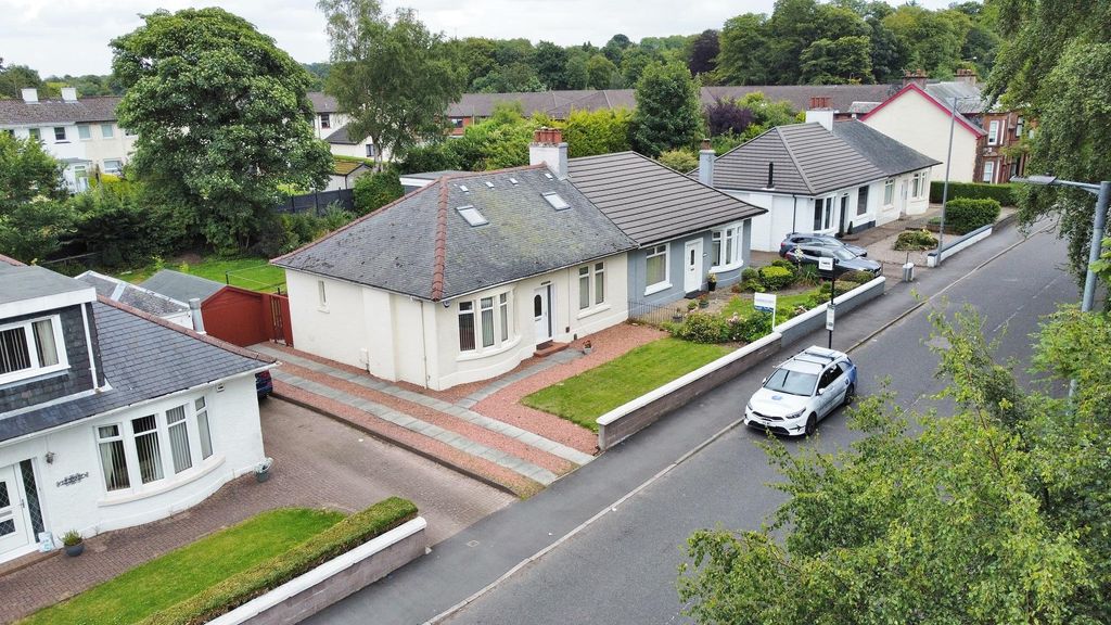 Property photo 2 of 35