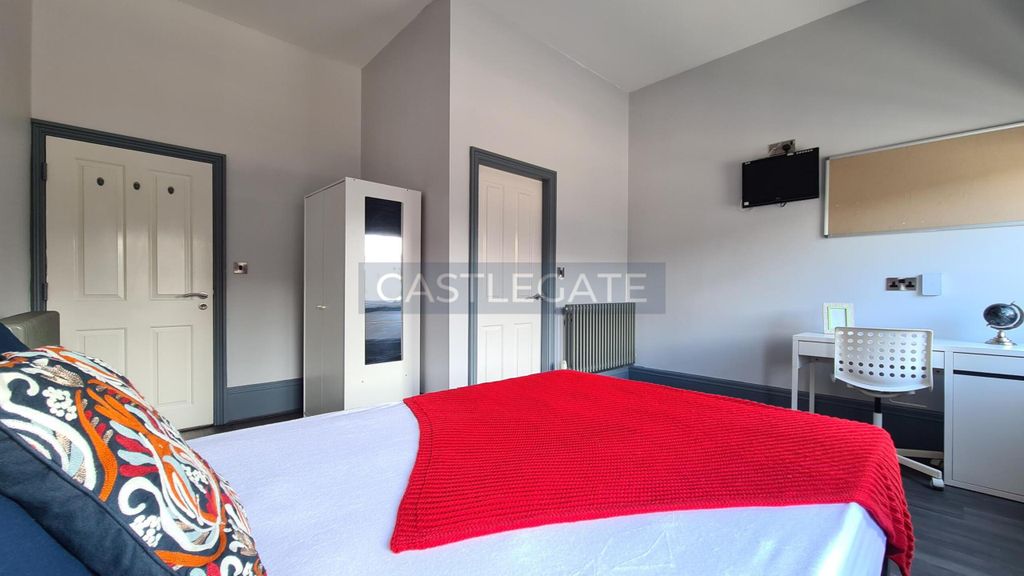 Property photo 3 of 14 Merchants Hall 2.3.3 Bedroom (4)