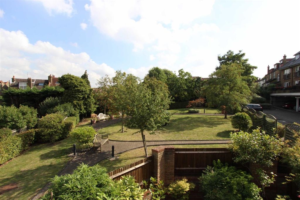 Property photo 3 of 12