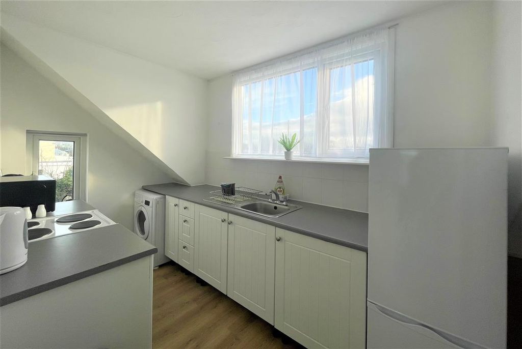 Property photo 1 of 6 Image