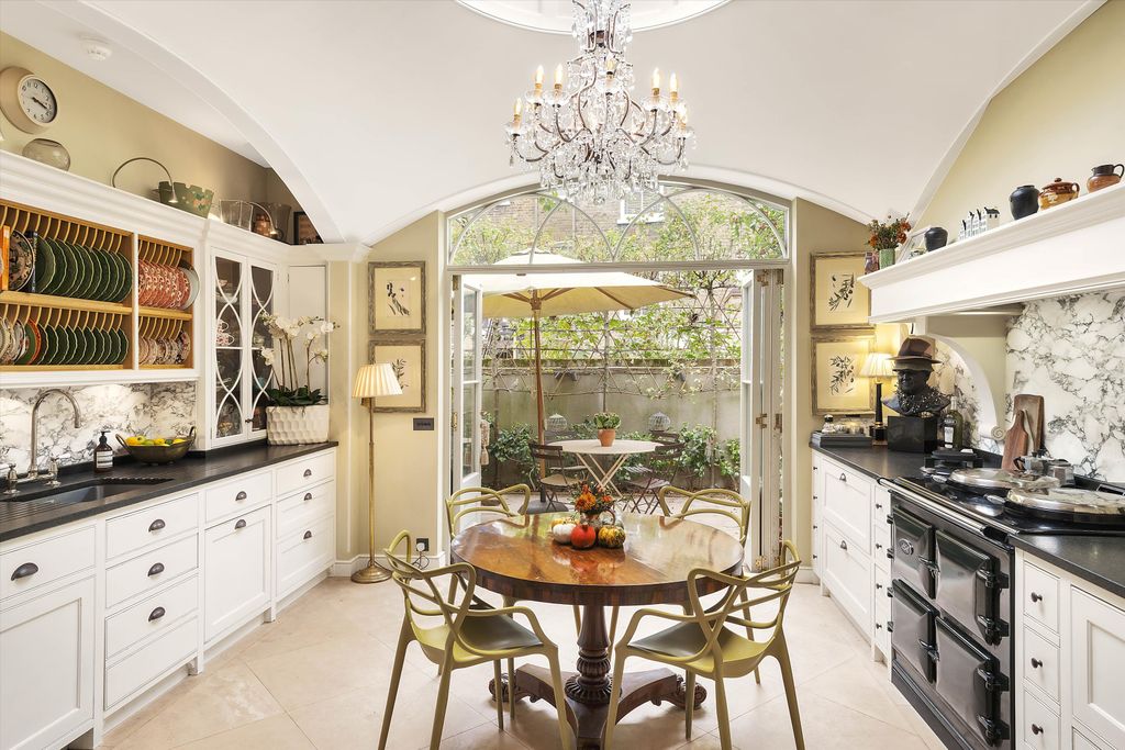 Property photo 3 of 9 Image