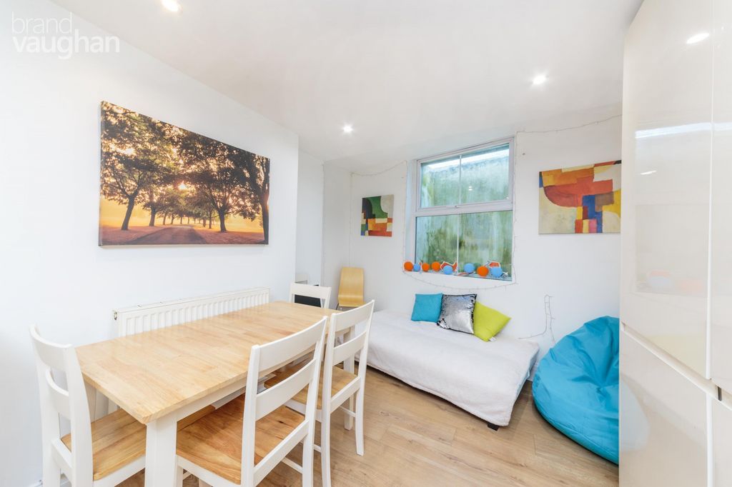 Property photo 2 of 12 Dining