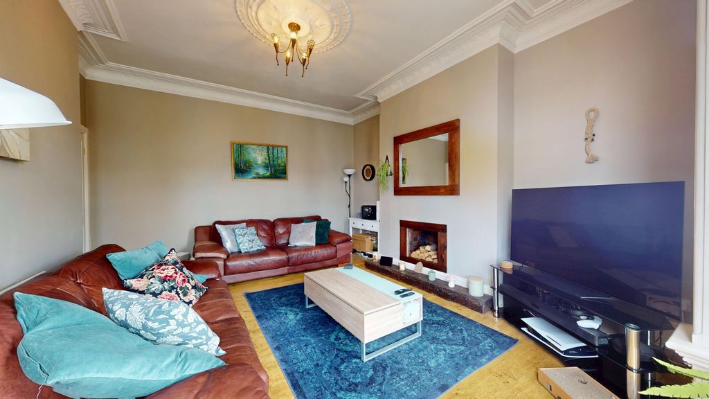 Property photo 2 of 22 5315906