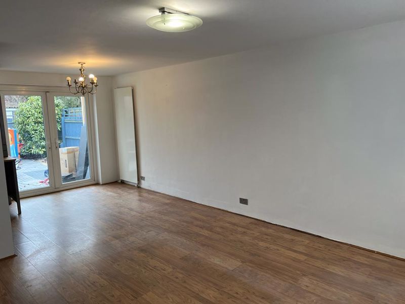 Property photo 2 of 8 Photo 6