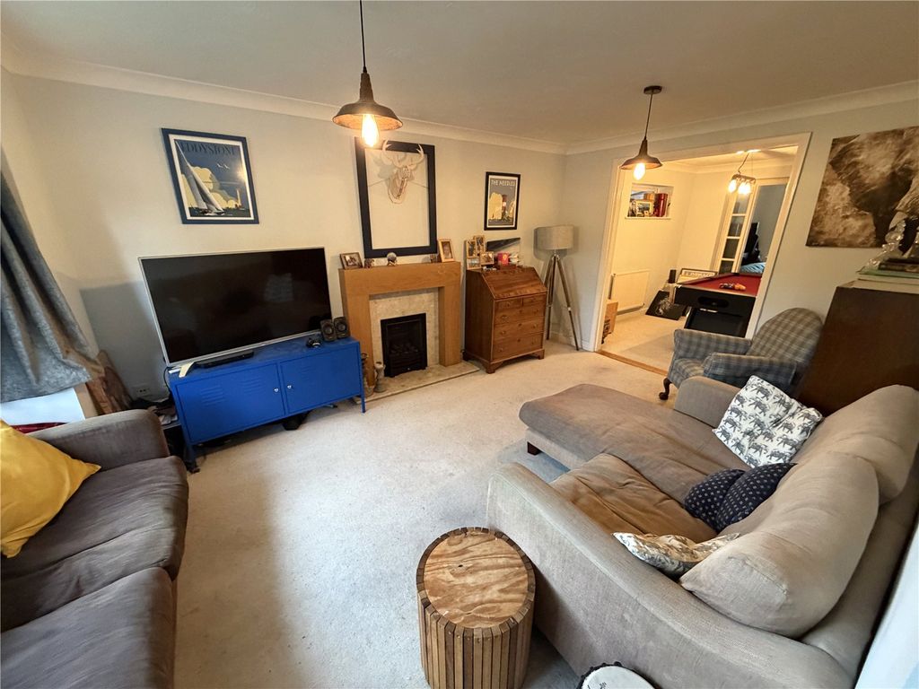 Property photo 2 of 18 Picture No. 21