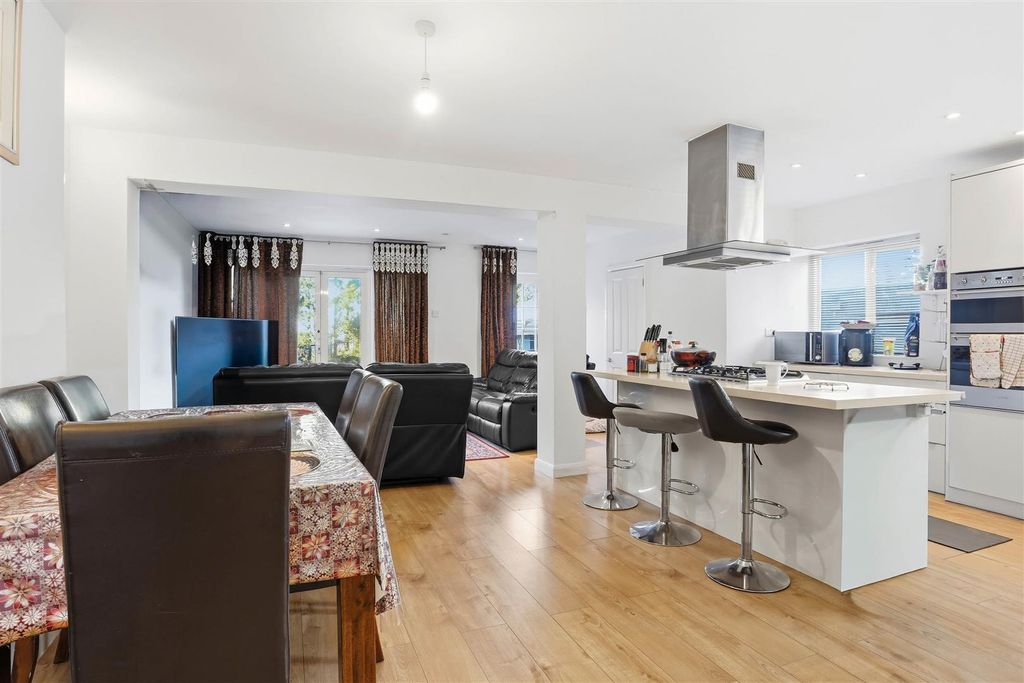 Property photo 2 of 17 1598827909 -16.Jpg