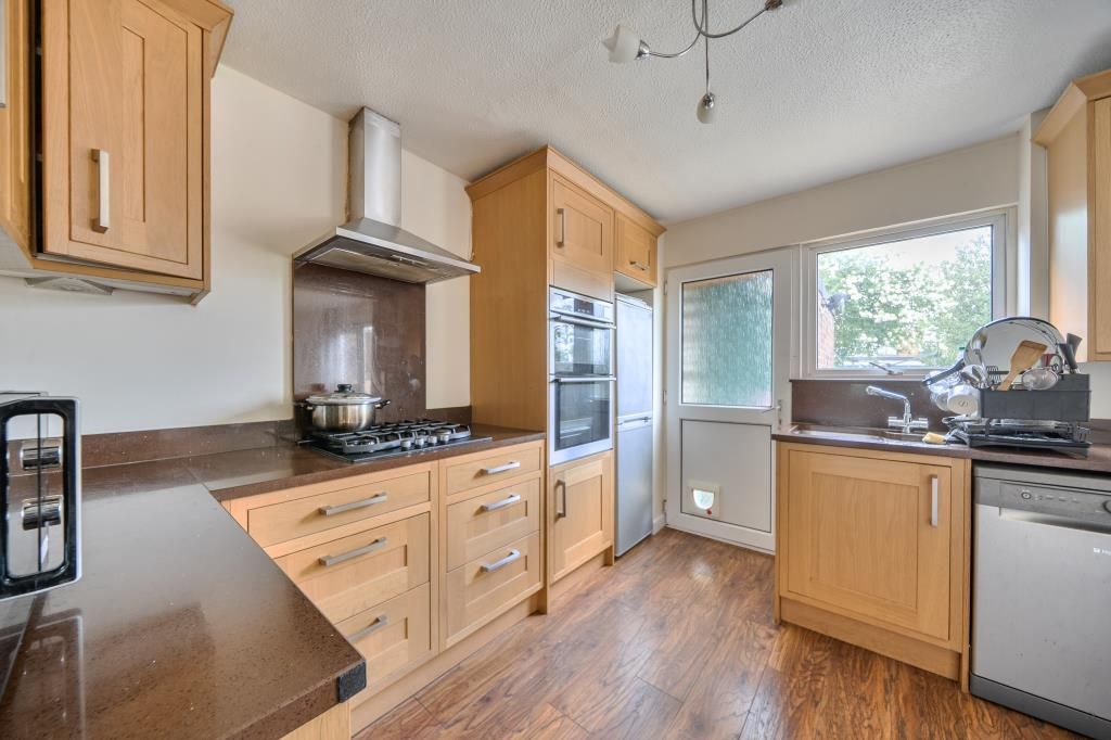 Property photo 2 of 20 Kitchen