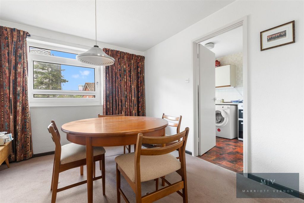 Property photo 3 of 11 Cotelands 9 MV-3.Jpg