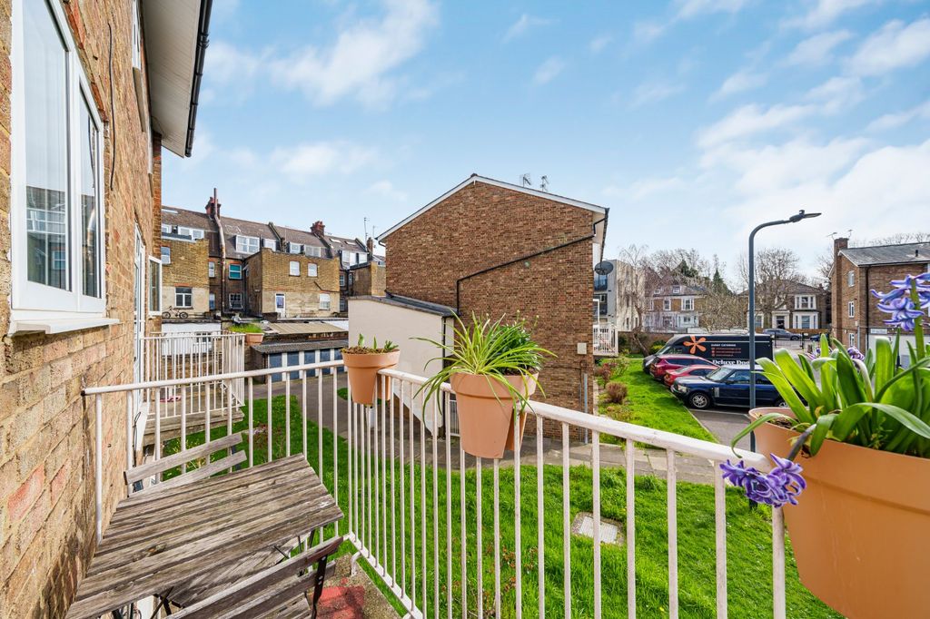 Property photo 2 of 14 Picture No. 07