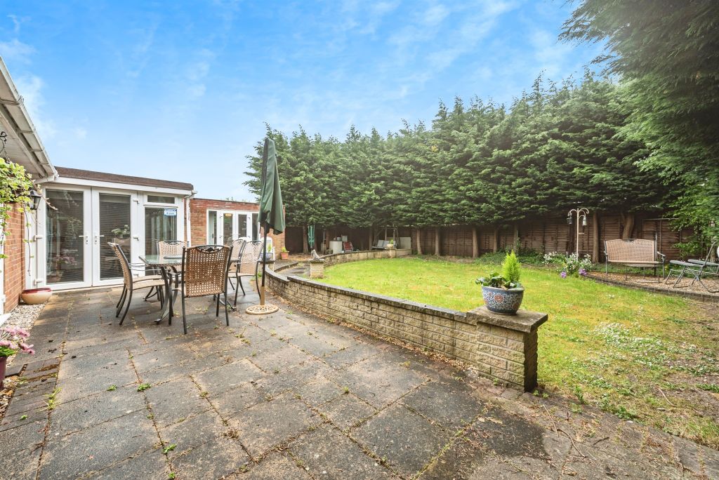 Property photo 2 of 18