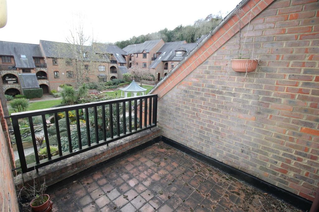 Property photo 2 of 4 Balcony.Jpg