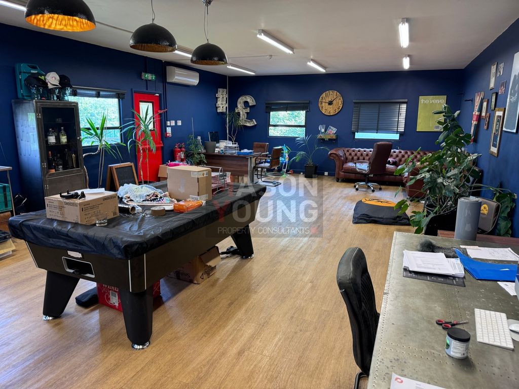 Property photo 2 of 11