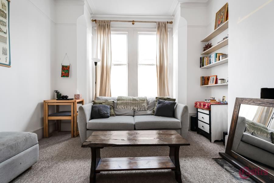 Property photo 3 of 25