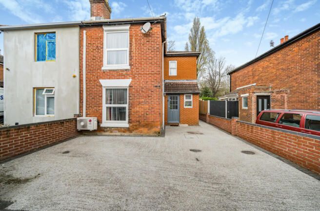 Property photo 1 of 17 Image