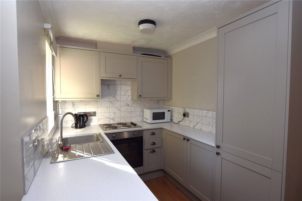 Property photo 2 of 6 Kicthen