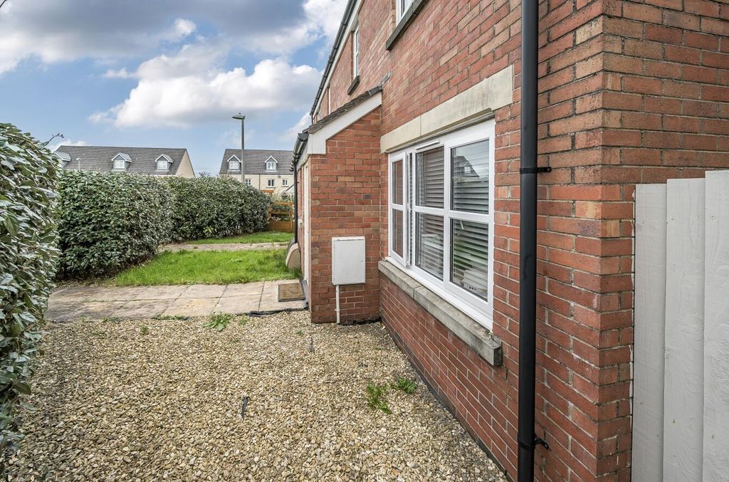 Property photo 2 of 24 1356645-2-68Ed136d2B0Bb.Jpg