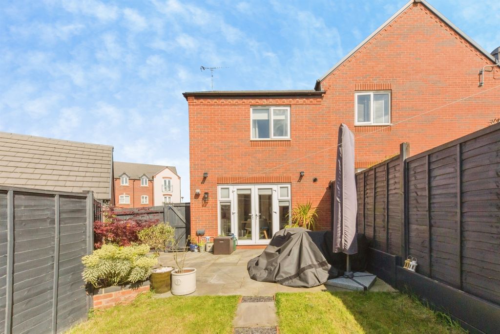 Property photo 2 of 15 Outside: