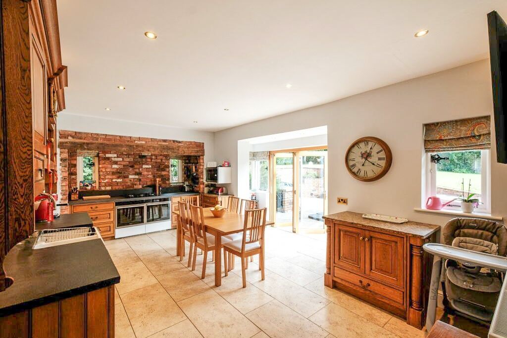Property photo 3 of 35