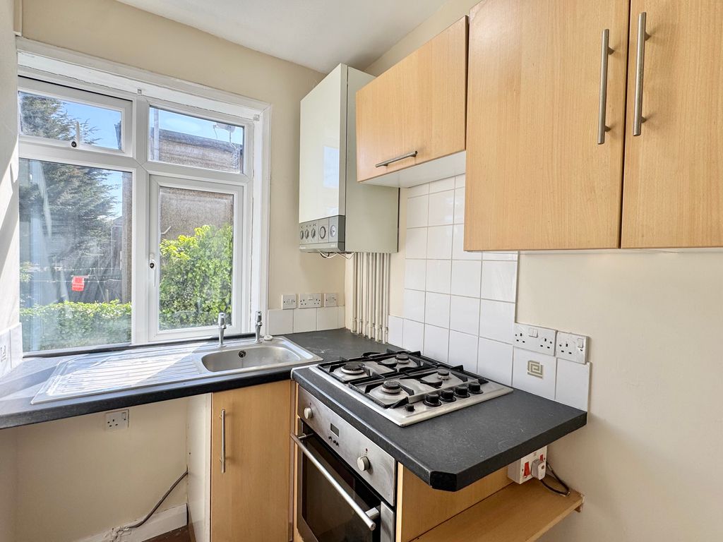 Property photo 3 of 5 Kitchen