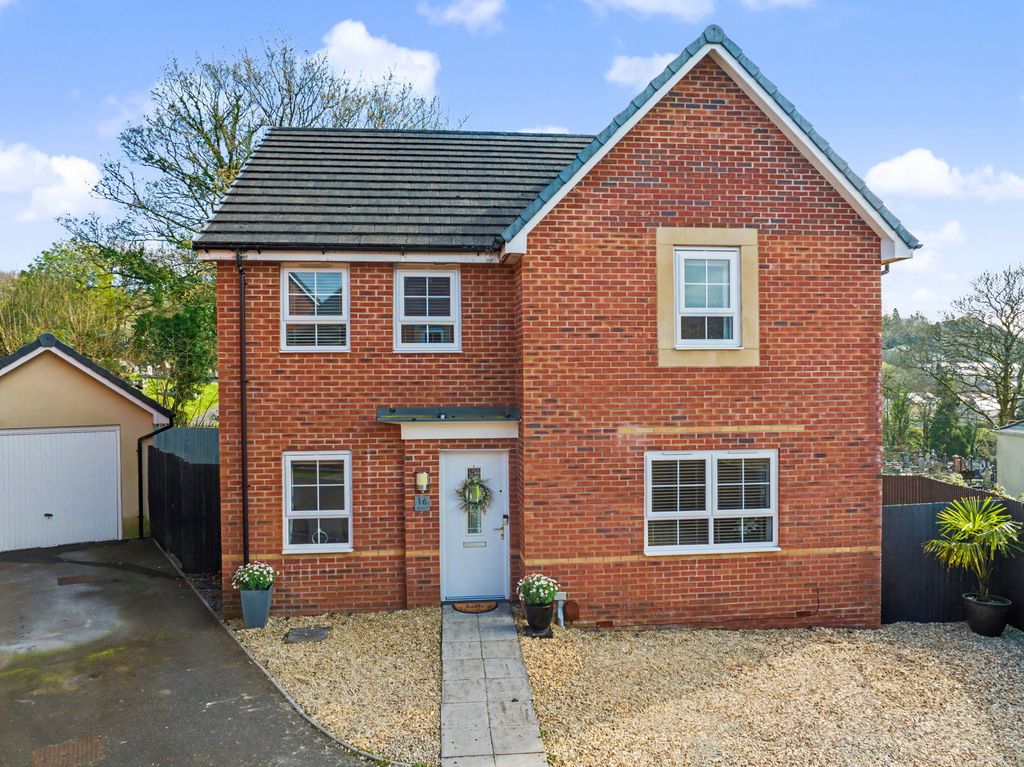 Property photo 1 of 40