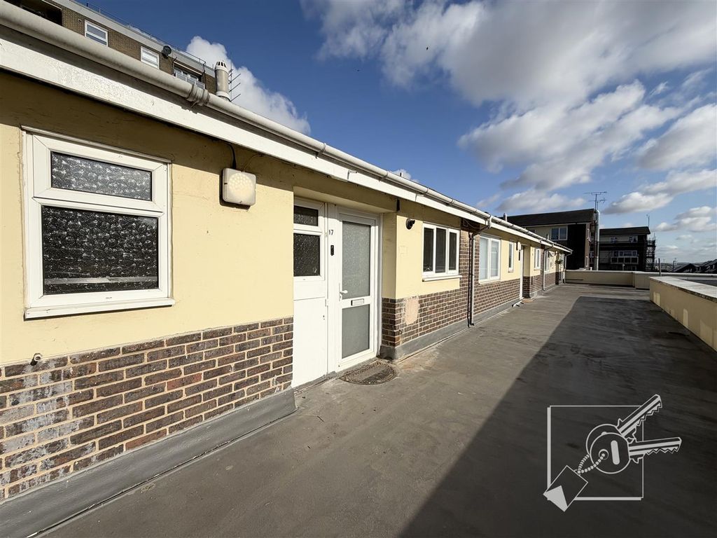 Property photo 1 of 13 External