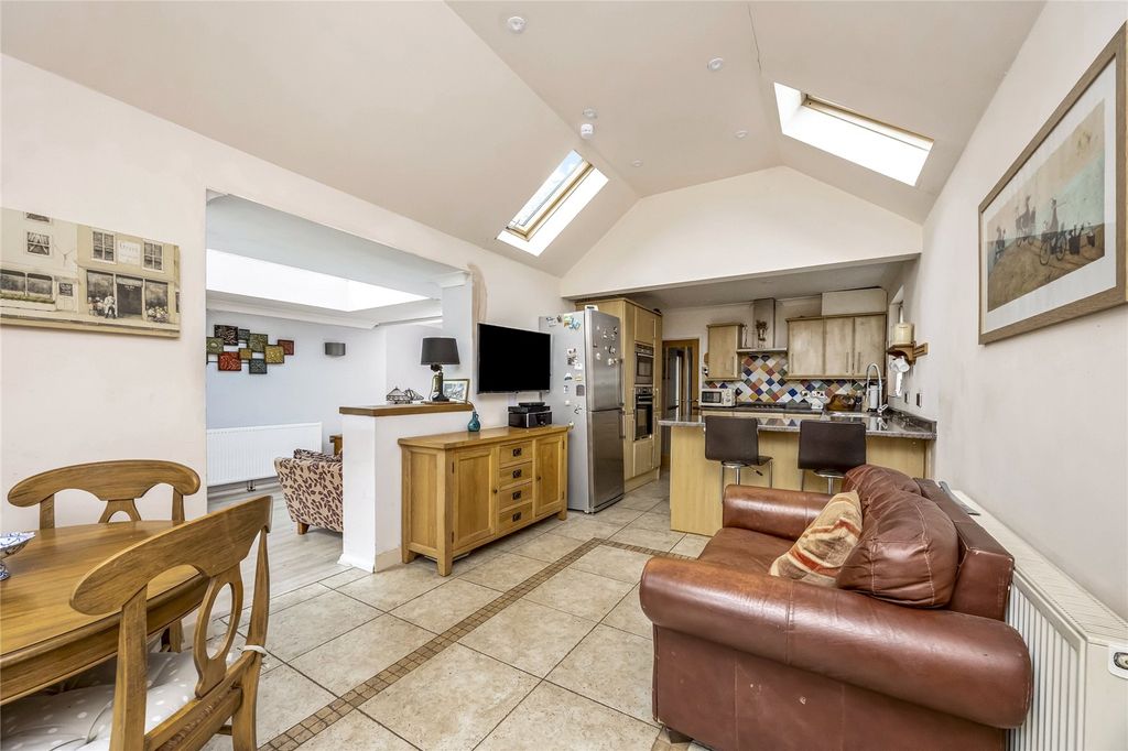 Property photo 3 of 16 Picture No. 04